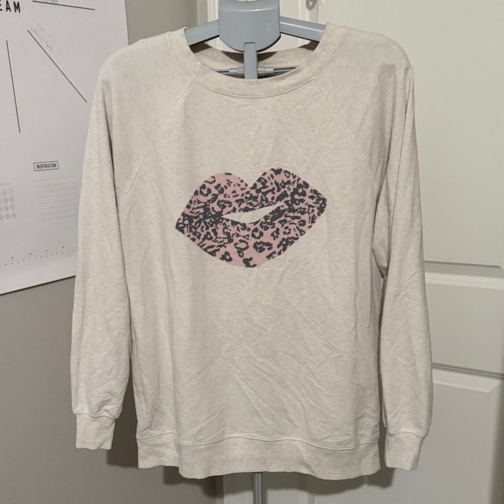 Wildfox Off-White Sweatshirt with Pink Leopard Lips